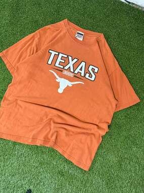 Vintage Red Oak Texas Longhorns Arch Logo T-Shirt Size Large